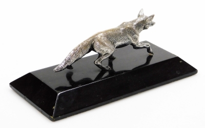 An early 20thC silver plated figure of a fox, in running pose, mounted on an ebonised plinth, the plinth 21.5cm wide, the fox 14.5cm wide. - 2