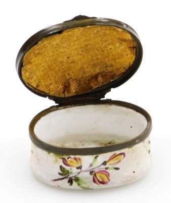 An early 19thC Staffordshire enamelled oval box, painted to the lid 'Success To The Lover', 4.5cm diameter. - 3