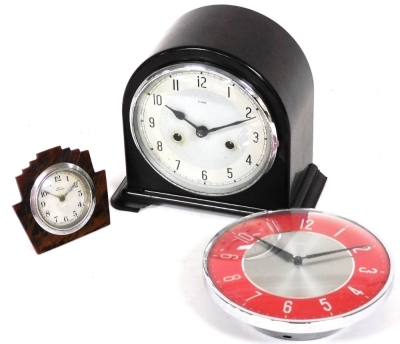 Sold at Auction: An Art Deco Smiths Enfield Bakelite cased mantel clock 8  high