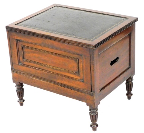 A Georgian mahogany box commode, the rectangular top with a black and gilt leather inset, on part turned and reeded legs, lacking interior, 53cm wide.