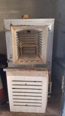 A Cromartie Kilns Limited kiln, no.160, model S12, 24kw, phase 13-11, 240V. Buyer Note: This lot is located off site. Extra information available via bids@goldingyoung.com Buyer to collect from Boston, Lincolnshire. - 5