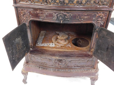 A French cast iron and brown enamel stove, No 258, stamped Le Vosgien, 93cm high, 70cm wide, 44cm deep. - 4