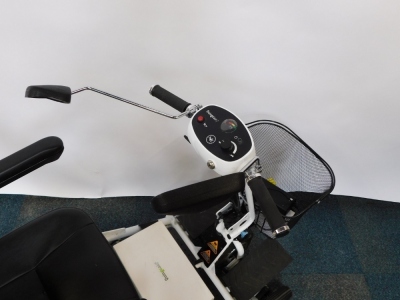 A Quingo Air 2 mobility scooter, QU2BE-SO1A, with battery. - 2