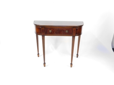 A Georgian style mahogany side table, with line inlay, having a single frieze drawer, raised on chanelled tapering square legs on spade feet, 78cm high, 91.5cm wide, 41.5cm deep. - 3