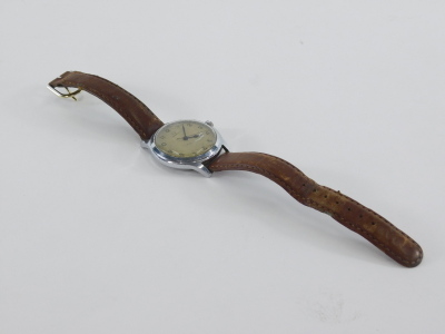 A vintage Omega gentleman's wristwatch, with 3cm diameter Arabic dial, brown leather strap and stainless steel case. - 2