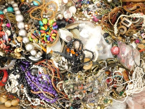 Various costume jewellery, beads, necklaces, bracelets etc, various dimensions. (a large quantity)