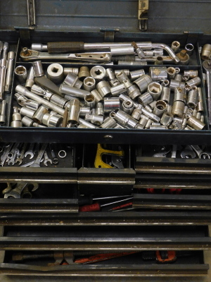 A large blue metal Snap-on tool chest, containing, various socket sets, attachments, spanners, pliers, etc.