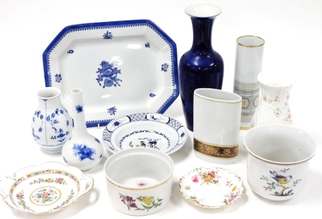 A group of ceramics, to include a Wedgwood George Town collection Springfield meat plate, 37cm wide, a Wedgwood Volendan dish, 22cm diameter, a Rosenthal bottle shaped vase, decorated with flowers against a cream raised ground, 21cm high, a German porcela