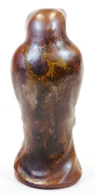 A Japanese Bizen figure of the Buddhist monk Daruma in standing pose, Meiji period, 25.8cm high. - 3