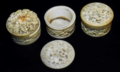 Three Chinese Canton carved ivory pill boxes with covers, each 3.5cm wide. (AF) - 5