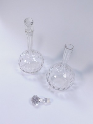 A pair of late 19thC balloon decanters, each with a faceted stopper, on plain design stem with cut oval body, 25cm high. - 3