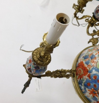 A gilt metal and Imari porcelain mounted hanging ceiling light. - 6