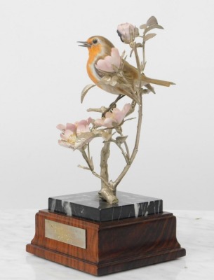 An Albany Fine China Robin ornament, on a marble plinth on wooden base, with plaque 'H M Queen Elizabeth II Silver Jubilee 1952-1977', limited edition 9 underside, 31cm high. - 6