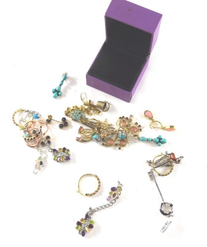 A group of silver and silver gilt jewellery, comprising a pair of silver gilt and purple stone set drop earrings, dress ring, silver dress rings, pendants, etc. (1 box)