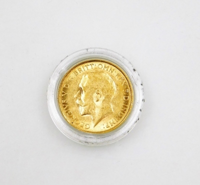A George V half gold sovereign, dated 1926, in fitted box with certificate and outer box. - 3