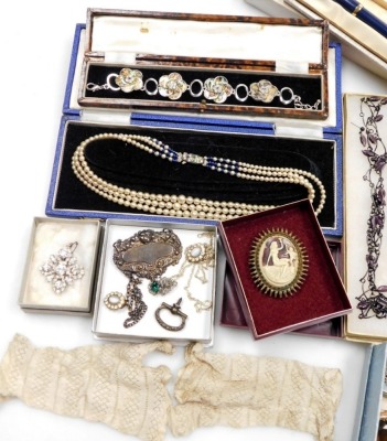 A group of costume jewellery, comprising cultured pearl necklace, paste stone set buckles and brooches, coral and filigree bracelet, watch chains, earrings, evening purses, compacts, etc. (a quantity) - 2