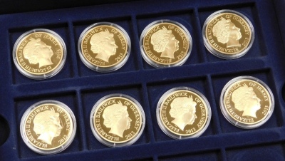 A group of gold coloured Royal commemorative medallions, for the Queen Elizabeth II Coronation 60 years Anniversary, incomplete, boxed. - 5