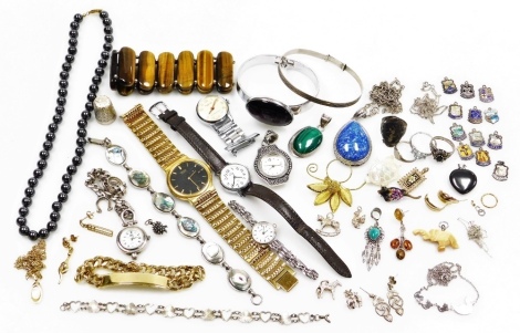 Silver and costume jewellery, including a silver and malachite pendant and lapis lazuli pendant on chain, tigers eye bracelet, gold plated identity bracelet, Seiko gentleman's wristwatch, and an Abalone bracelet.