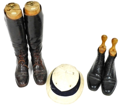 A pair of post World War I period brown leather military riding boots, by Moore Brothers, Salisbury, with Maxwell boot stays, named for Lieutenant JG Fountain, 17th/21st Lancers, pair of black leather ankle boots, with stays, and a pith helmet, named to t