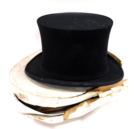 A GA Dunn and Company collapsible opera top hat, size 6&#8542?, boxed.