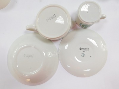 A J & G Meakin Capri pattern pottery part coffee and dinner service, comprising coffee pot, service tureen, cups and saucers, milk jug, sugar bowl, gravy boat, cake plate, six bowls, etc. (a quantity) - 4