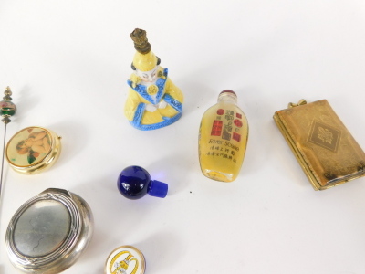 Various compacts, powder compacts, shaped Stratton and other style, 7cm wide, Oriental figure perfume bottle, etc. (a quantity) - 2