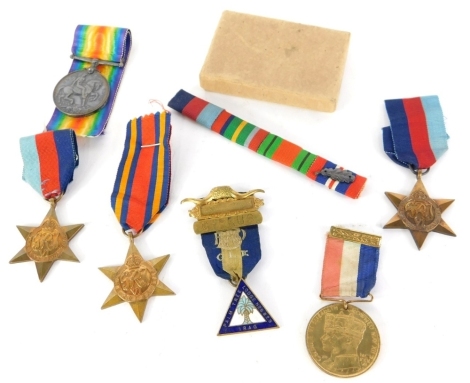 Various medals, a WW1 1914-18 medal at 46813 PTE. A. DAUBNEY. LINC.R., various WW2 medals 1939-1945 (2) and Burma Stars, Cyprus palm tree lodge Masonic medal etc. (quantity)