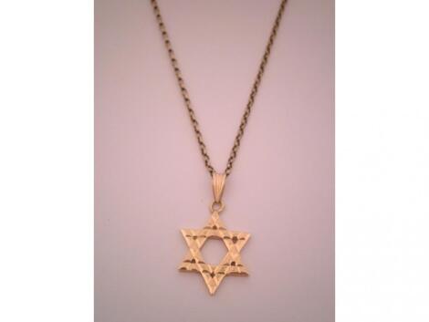 A 9ct gold belcher chain with attached Star of David pendant