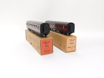 Two Exley OO gauge coaches, comprising LMS Side Co First Class, full bogie and LMS corridor full brake bogie (2) - 3