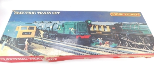 A Hornby OO gauge electric train set, including a Class 37 locomotive, Intercity coaches, track, controller, R825-91400000-511, boxed.