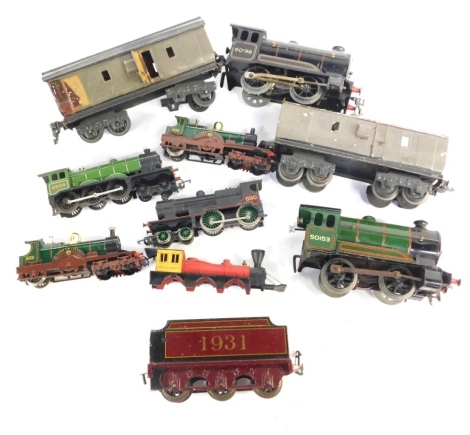 O gauge and OO gauge trains, tin plate O gauge locomotive 50153 in green and black, tender 1931 in purple, OO gauge part trains, etc. (a quantity)