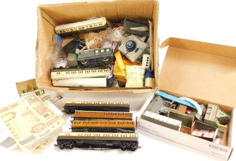 Faller miniature items, OO gauge carriages, various other Hornby OO gauge train related items, etc. (1 box)