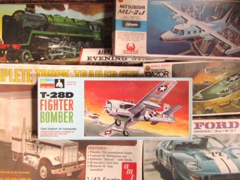 Airfix 1:72 scale and other vehicles and trains, to include Evening Star Airfix OO gauge Limited Production, LS Ford-GT Frog Attacker, Airfix Shooting Star 72, etc., boxed. (a quantity)