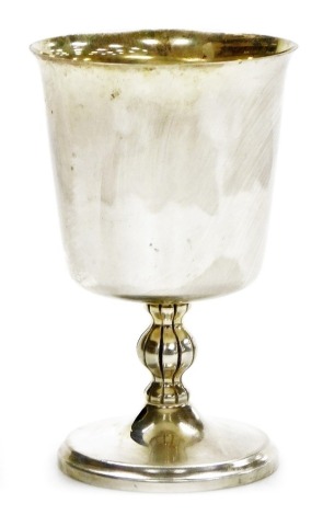 An Elizabeth II silver goblet, the bowl of plain form, with a bulbous line decorated stem, on circular foot, Birmingham 1973, 5¼oz, 12cm high.