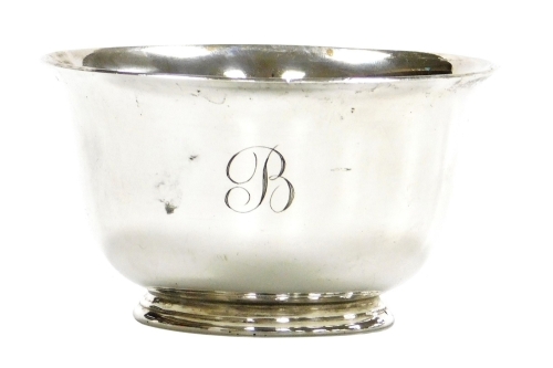 A George V silver bowl, of small proportion with flared rim, engraved to underside December 22nd 1925, London 1925, 4¼oz, 9cm diameter.