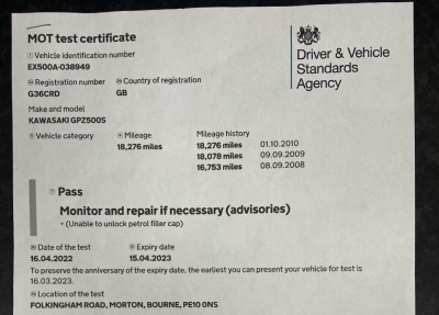 A Kawasaki GPZ 500S motorbike, Registration G36 CRD, 1990, V5 present, 8 former keepers, last MOT 16.04.22 18,276 registered miles, new battery and new rear, one key. - 5