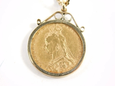 A Victorian full gold sovereign, 1889, in circular 9ct gold mount, attached to a slender link chain, 56cm long, 16g all in. - 3