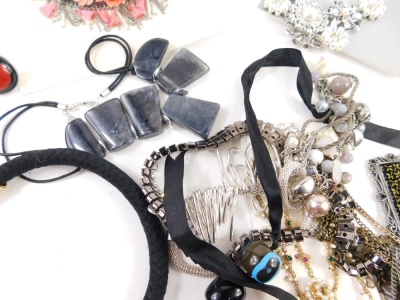 A quantity of modern costume jewellery, High Street retailers, comprising mainly necklaces, some bangles, etc. (a quantity) - 3