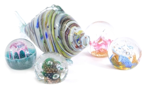 Various glassware, a Murano style glass fish in mottled decoration, 15cm high, various paperweights, one marked C116, various others. (a quantity)