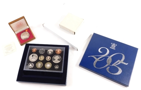 Various proof coin sets, etc., a ten dollar silver proof Republic Of Singapore 10th Anniversary of Independence limited edition to 10,000, with paperwork, box and outer packaging, Royal Mint 2005 Trafalgar proof set, boxed with outer packaging. (2)