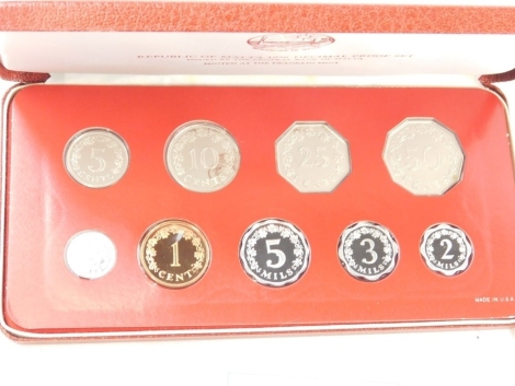 A Republic of Malta 1976 decimal proof coin set, Franklin Mint, in outer case and card packaging, and a similar Cook Islands proof set 1976. (2)