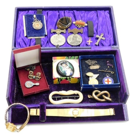 Silver and costume jewellery, including a Victorian mother of pearl belt buckle of serpent form, Scottish silver and agate tie pin, silver medals, cross, Victorian gilt metal brooches, 9ct gold cross, the brooch painted with a Gainsborough lady.