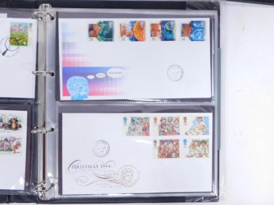 A collection of c.100 first day covers, in three albums. - 3