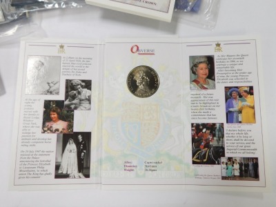 A group of coin presentation packs, to include 70th Birthday commemorative crown, Golden Wedding 1997 commemorative crown, 1999/2000 crowns, Prince of Wales 50th Birthday coin, 1998 UK coin pack (x2), 1999 UK coin pack (x2), 1997 UK coin pack (x2), 1996 U - 2