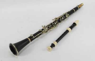 A Lindo clarinet, cased, and a Ferris soprano recorder. (2) - 2