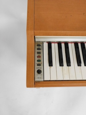 A Yamaha YDP-131 electric keyboard, in beech case, 80cm high, 134cm wide, 42cm deep. - 2