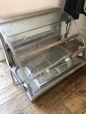 SOLD. A counter top pie cabinet. NB. VAT is payable on this lot at 20%. To be sold upon instructions from Vine's Bakery Ltd (in proposed liquidation)Collection is by appointment from their shop premises at 61, Steep Hill, Lincoln LN2 1LR. Call The Lincoln