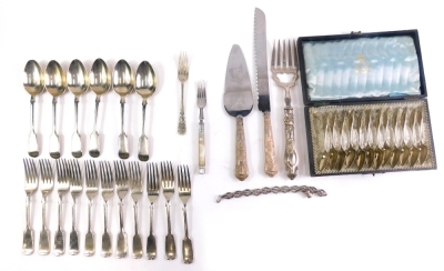 Various flatware, a set of six dessert spoons, fiddle pattern, marked Panama silver, 16cm long, various other flatware similarly marked Brazilian silver, various forks marked Brazilian silver, silver handled and plated cake slice, set of Juwelier teaspoon