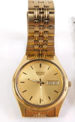 A Seiko wristwatch, with 3cm diameter dial with baton pointer and numerals and date, a Sekonda wristwatch, various 925 silver jewellery, rings, necklaces, amber type pendant, etc. (a quantity) - 2