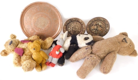 Various plush jointed and other teddy bears, Eastern copper dish, 34cm wide, heavily decorated with scrolls and buildings, etc. (a quantity)